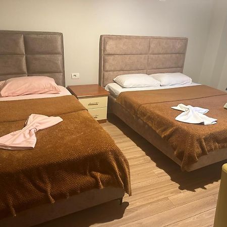 Eden Hostel Tiranë Eksteriør bilde