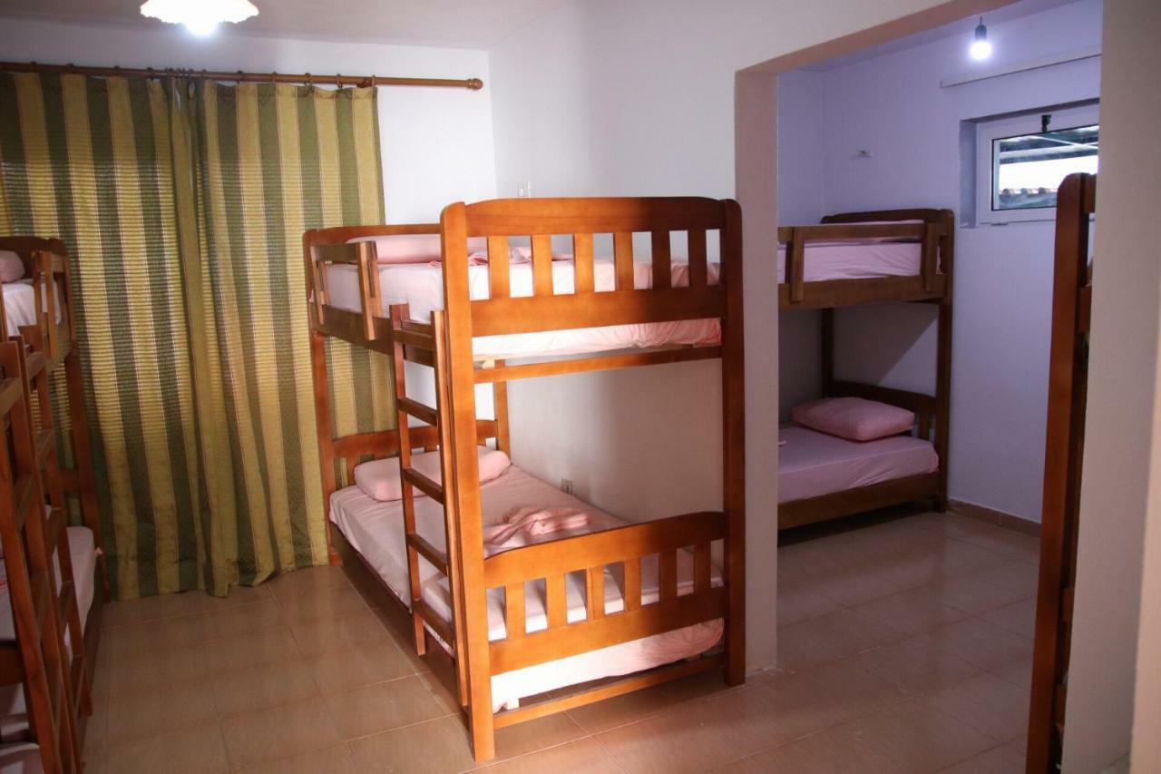 Eden Hostel Tiranë Eksteriør bilde