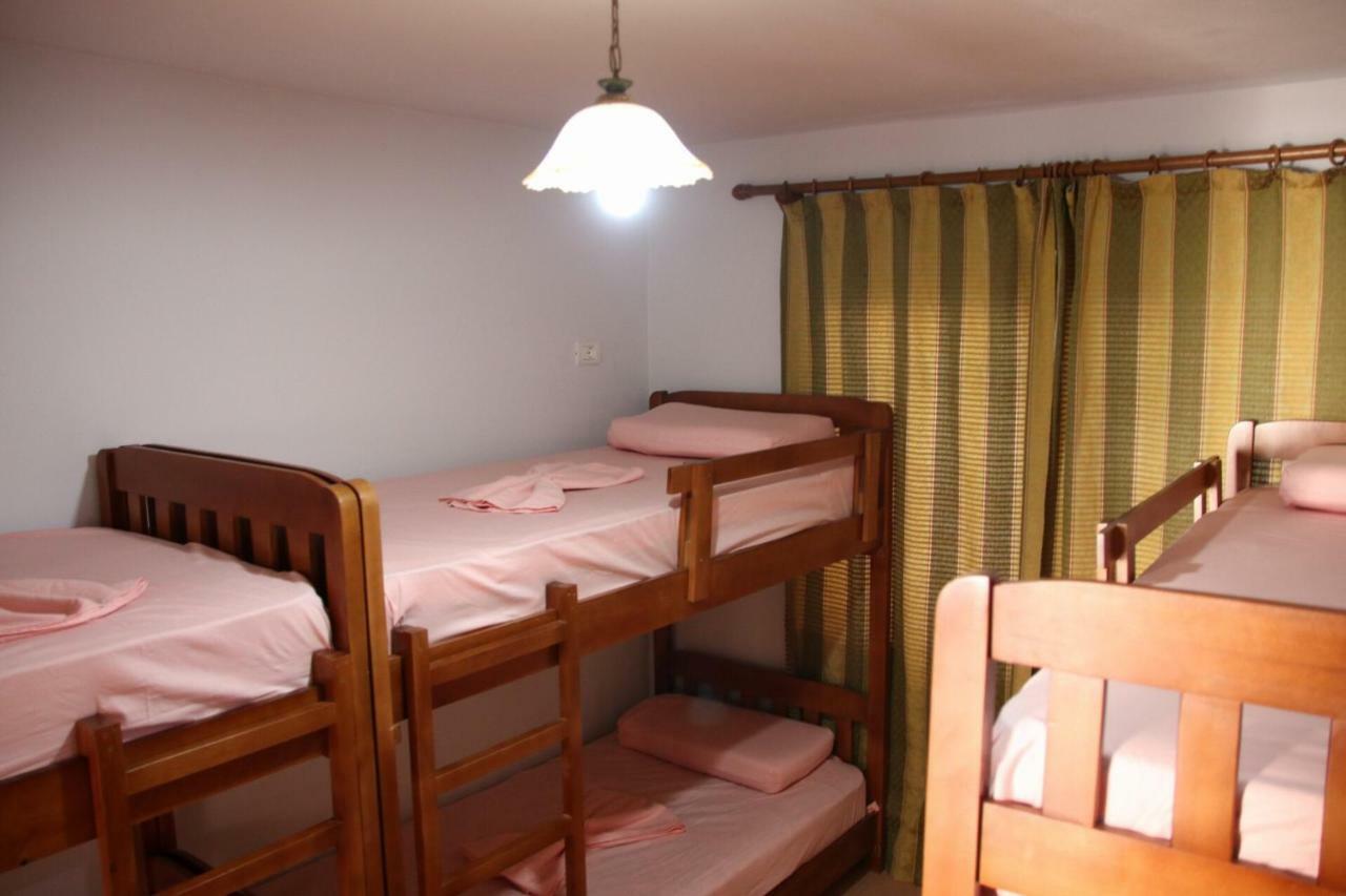 Eden Hostel Tiranë Eksteriør bilde