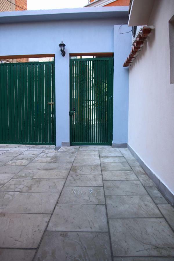 Eden Hostel Tiranë Eksteriør bilde