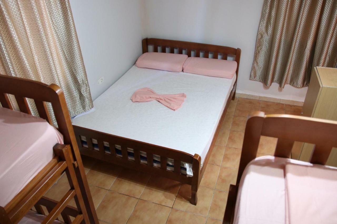 Eden Hostel Tiranë Eksteriør bilde